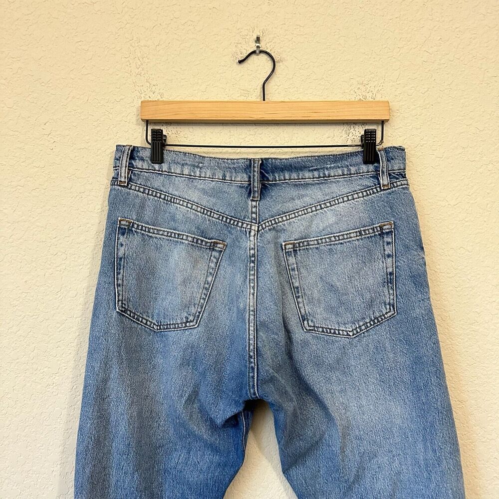 FRAME Le Slouch Straight Leg Low Rise Jeans in Iceberg Distressed - Picture 6 of 15
